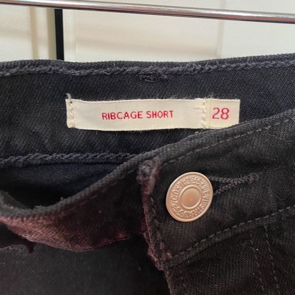 Levi’s Ribcage shorts - Picture 3 of 5